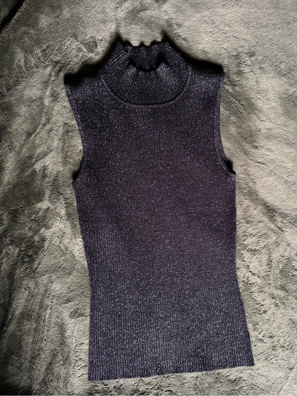 Axcess Turtleneck Size S
By Liz Claiborne Company